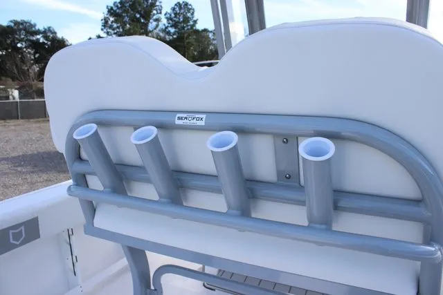 Slide: The Image of Sea Fox 248 Commander 2026 - 18