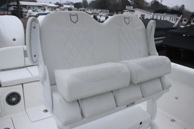 Slide: The Image of Sea Fox Commander 268 2026 - 10