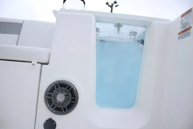 Slide: The Image of Sea Fox Commander 268 2026 - 16