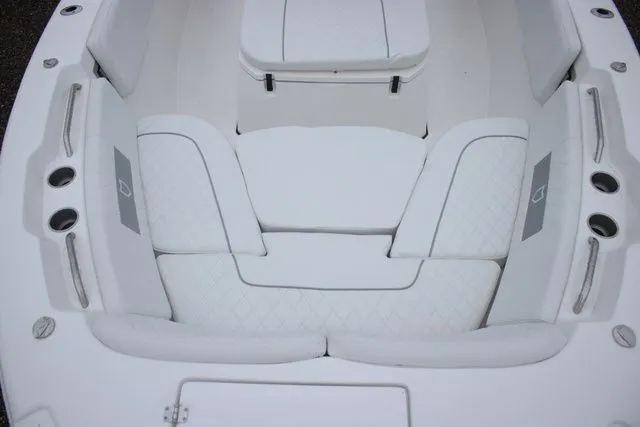 Slide: The Image of Sea Fox Commander 268 2026 - 21