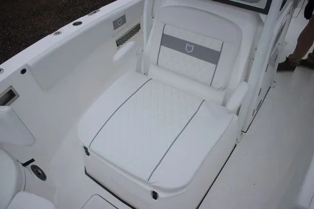 Slide: The Image of Sea Fox Commander 268 2026 - 23