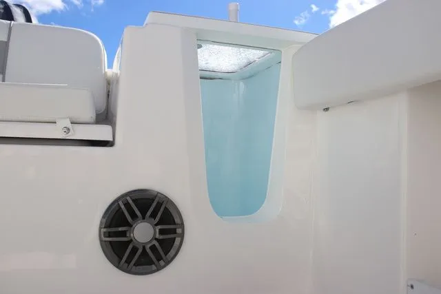 Slide: The Image of Sea Fox 248 Commander 2026 - 20