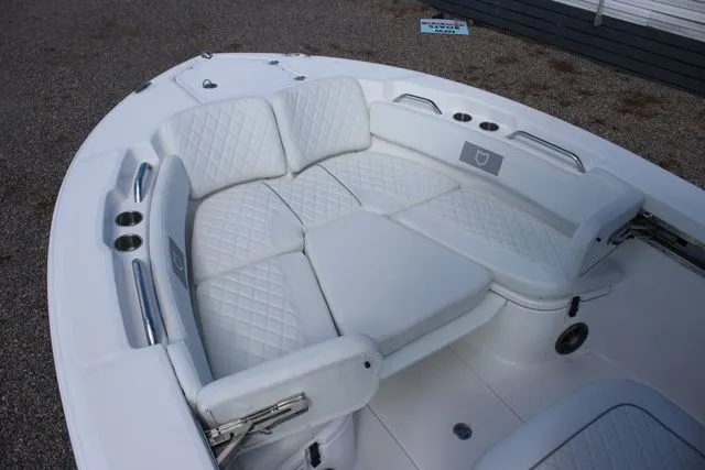 Slide: The Image of Sea Fox 248 Commander 2026 - 23