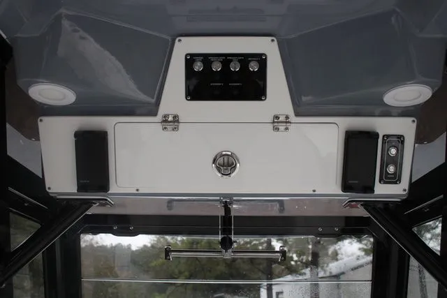 Slide: The Image of Sea Fox 288 Commander 2026 - 15