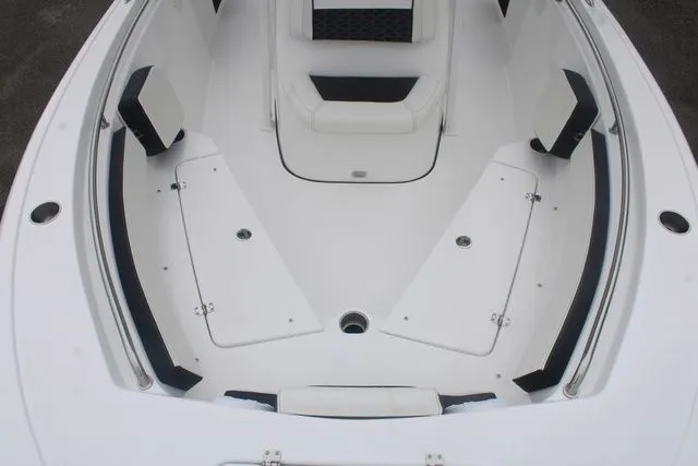 Slide: The Image of Tidewater 210 LXF 2026 - 10