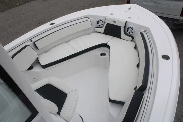 Slide: The Image of Tidewater 210 LXF 2026 - 21