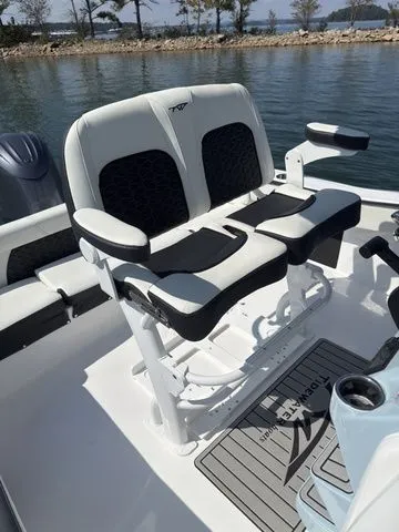 Slide: The Image of Tidewater LXF 220 2026 - 10