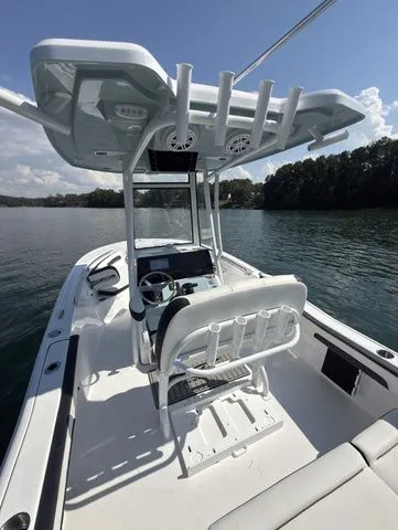 Slide: The Image of Tidewater LXF 220 2026 - 12