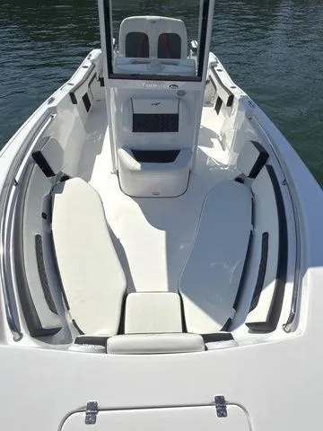 Slide: The Image of Tidewater LXF 220 2026 - 9