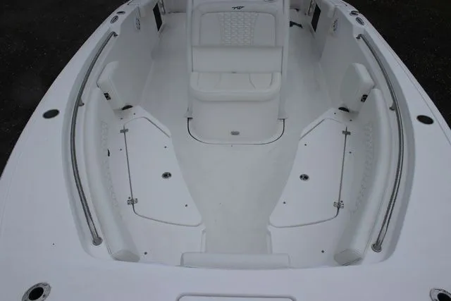 Slide: The Image of Tidewater 232 CC Adventure 2026 - 14