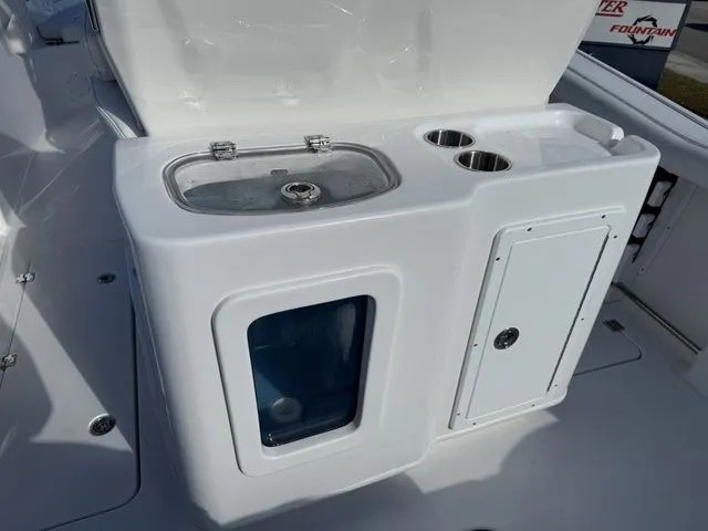 Slide: The Image of Tidewater 272 CC Adventure 2026 - 15