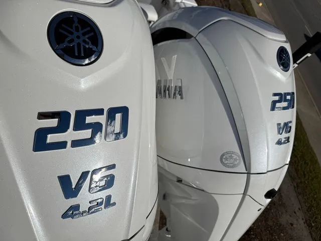 Slide: The Image of Tidewater 272 CC Adventure 2026 - 19