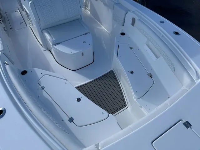 Slide: The Image of Tidewater 272 CC Adventure 2026 - 7