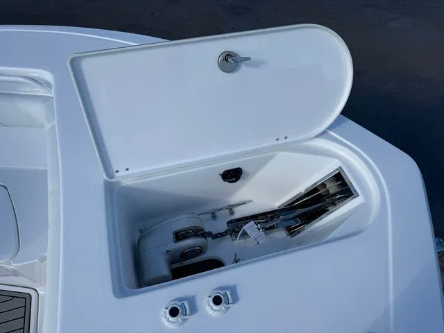 Slide: The Image of Tidewater 272 CC Adventure 2026 - 8