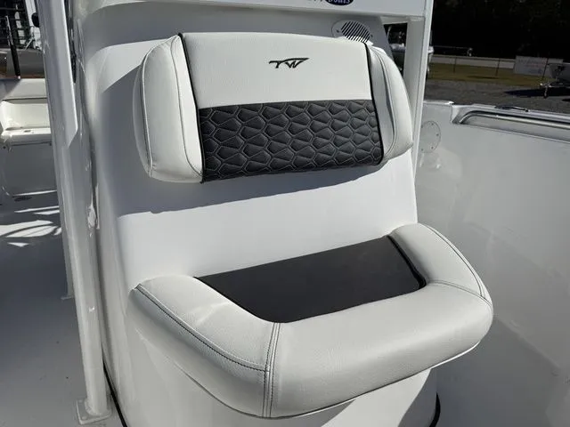 Slide: The Image of Tidewater 210 LXF 2026 - 15