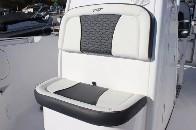 Slide: The Image of Tidewater 232 CC Adventure 2026 - 14