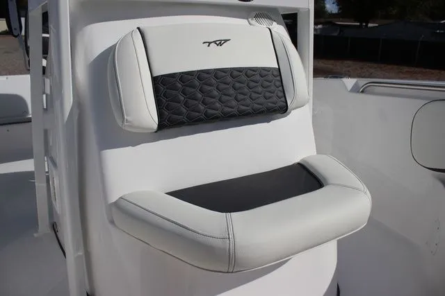 Slide: The Image of Tidewater LXF 220 2026 - 14