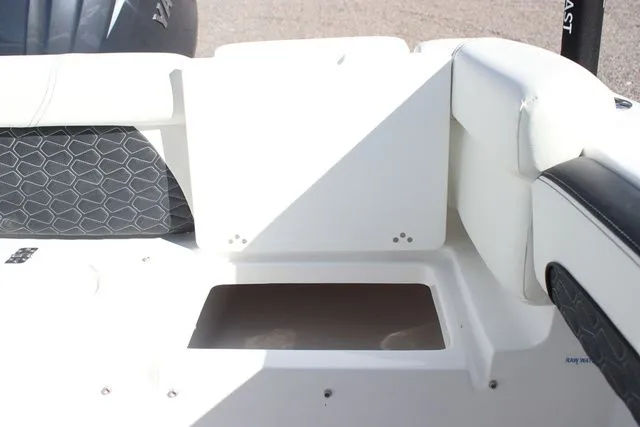 Slide: The Image of Tidewater LXF 220 2026 - 19