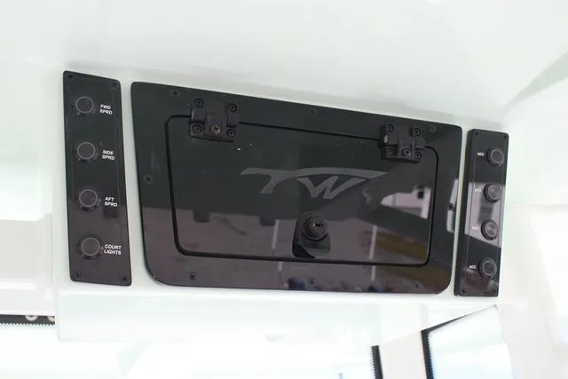 Slide: The Image of Tidewater LXF 220 2026 - 20