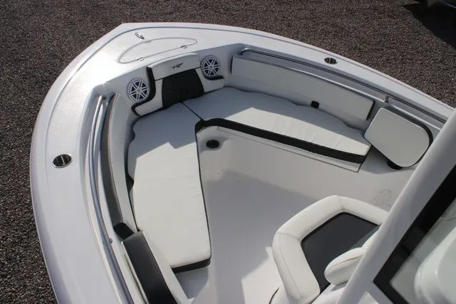 Slide: The Image of Tidewater 210 LXF 2026 - 15