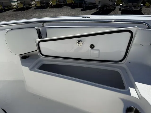 Slide: The Image of Tidewater 210 LXF 2026 - 8