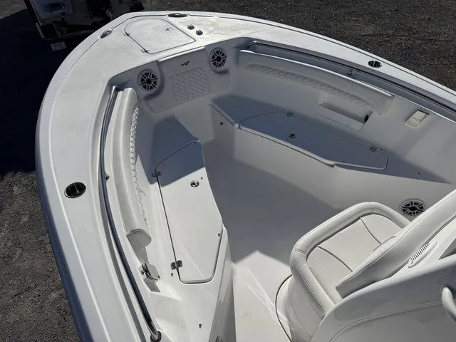 Slide: The Image of Tidewater 232 LXF 2026 - 17