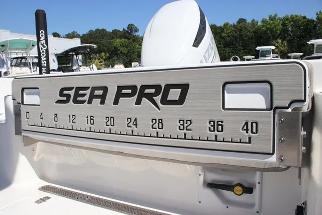 Slide: The Image of Sea Pro 239 Deep-V CC 2023 - 16