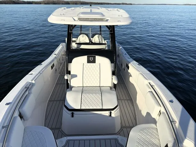 Slide: The Image of Sea Fox 288 Commander 2025 - 10