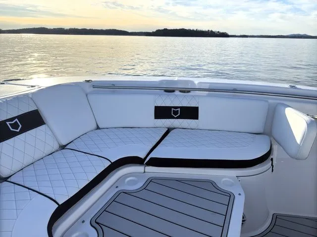 Slide: The Image of Sea Fox 288 Commander 2025 - 11