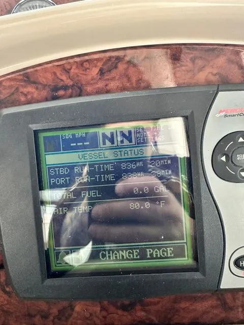 Slide: The Image of Sea Ray Sundancer 320 2004 - 17