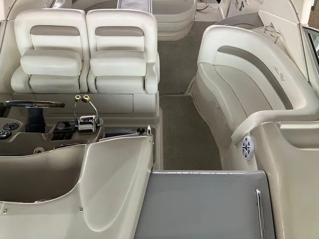 Slide: The Image of Sea Ray Sundancer 320 2004 - 27