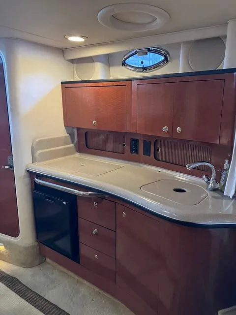 Slide: The Image of Sea Ray Sundancer 320 2004 - 35