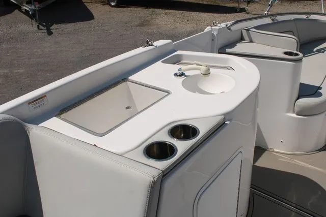 Slide: The Image of Sea Pro Citation 2400 2022 - 10