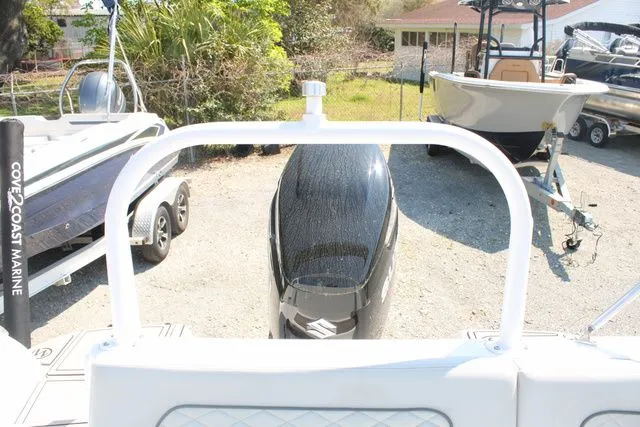 Slide: The Image of Sea Pro Citation 2400 2022 - 15