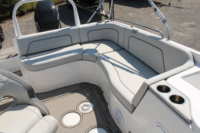 Slide: The Image of Sea Pro Citation 2400 2022 - 9