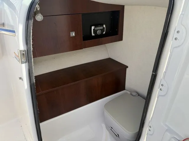 Slide: The Image of Robalo R227 Dual Console 2017 - 15