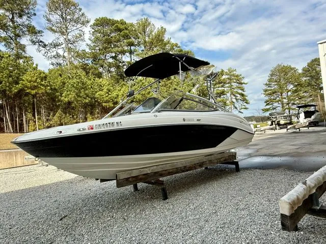 Slide: The Image of Yamaha 212X 2010 - 16