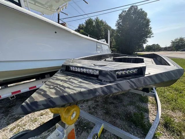 Slide: The Image of Edge Boats 553 DB 2025 - 3