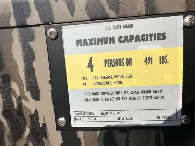 Slide: The Image of Edge Boats 553 DB 2025 - 9