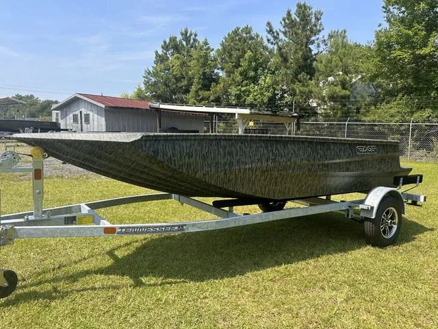 Slide: The Image of Edge Boats 553 DB Sportsman 2025 - 3