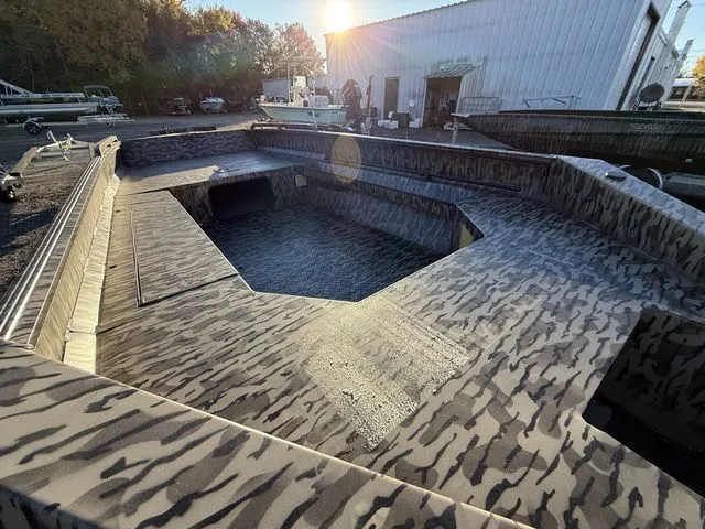 Slide: The Image of Edge Boats 656 Db 2026 - 4