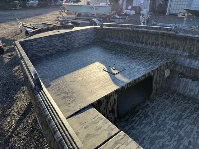 Slide: The Image of Edge Boats 656 Db 2026 - 5