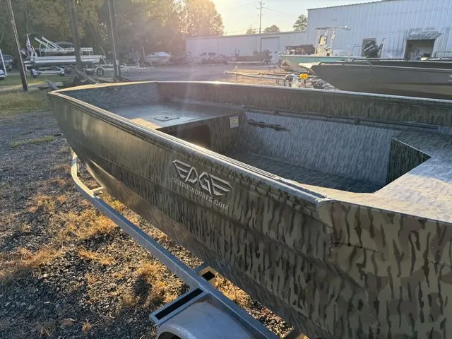 Slide: The Image of Edge Boats 553 DB Sportsman 2025 - 7