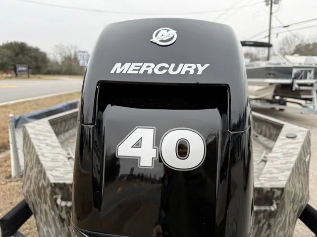 Slide: The Image of Edge Boats 553 DB 2026 - 8