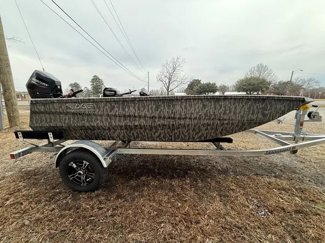 The Image of Edge Boats 553 DB 2026 - undefined