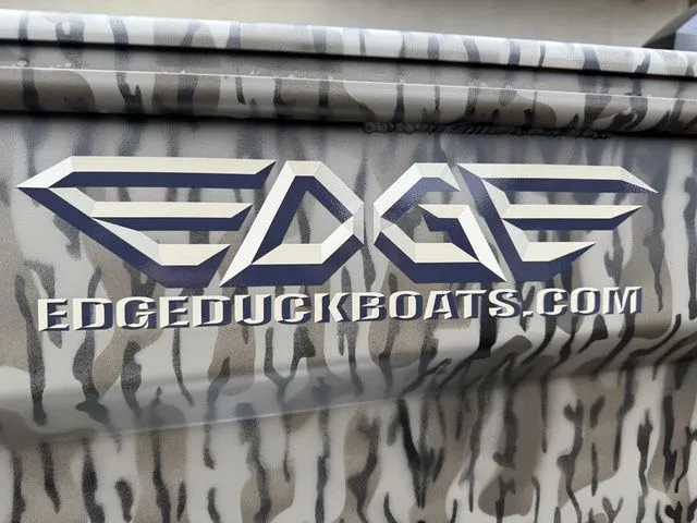 Slide: The Image of Edge Boats 553 DB 2026 - 12