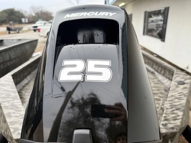 Slide: The Image of Edge Boats 553 DB 2026 - 8