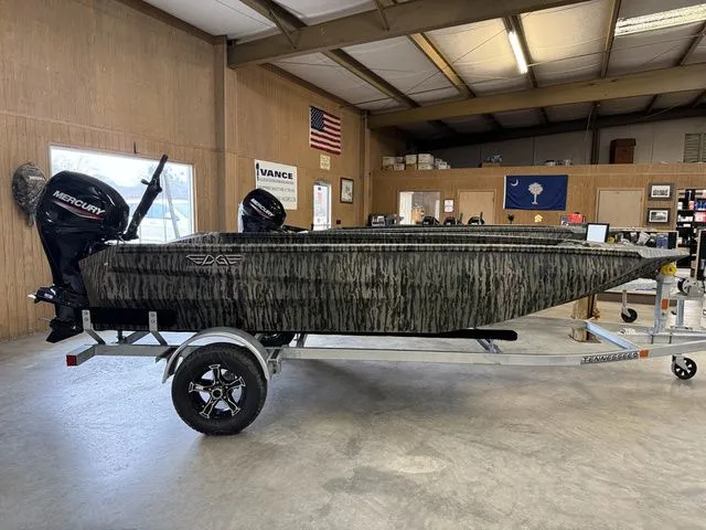 The Image of Edge Boats 553 DB 2026 - undefined