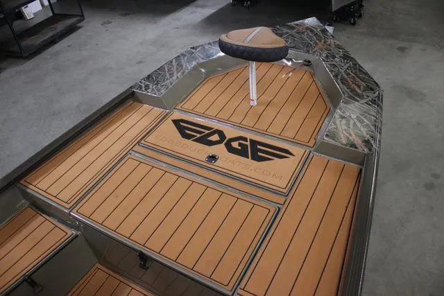 Slide: The Image of Edge Boats 963 CC 2026 - 12