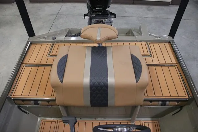 Slide: The Image of Edge Boats 963 CC 2026 - 5